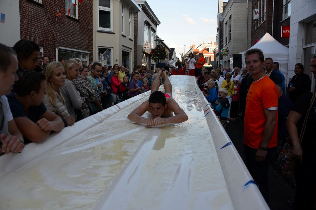 ../Images/Donderdag kermis 258.jpg